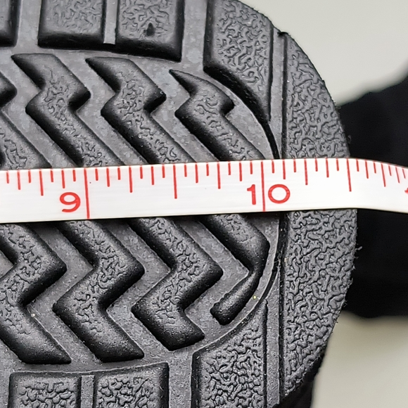 Madden Girl Embracce Cozy Mini Platform Black Winter Bootie Sleek Design 7/7.5 - Picture 11 of 11